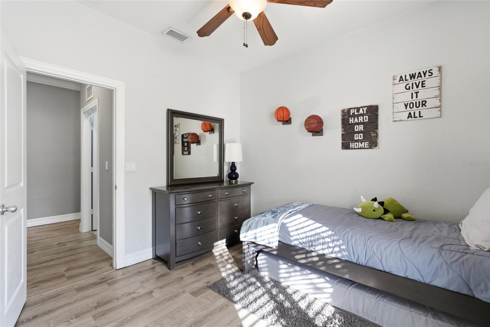 Image 30 of 56 For 13048 Pembroke Circle S