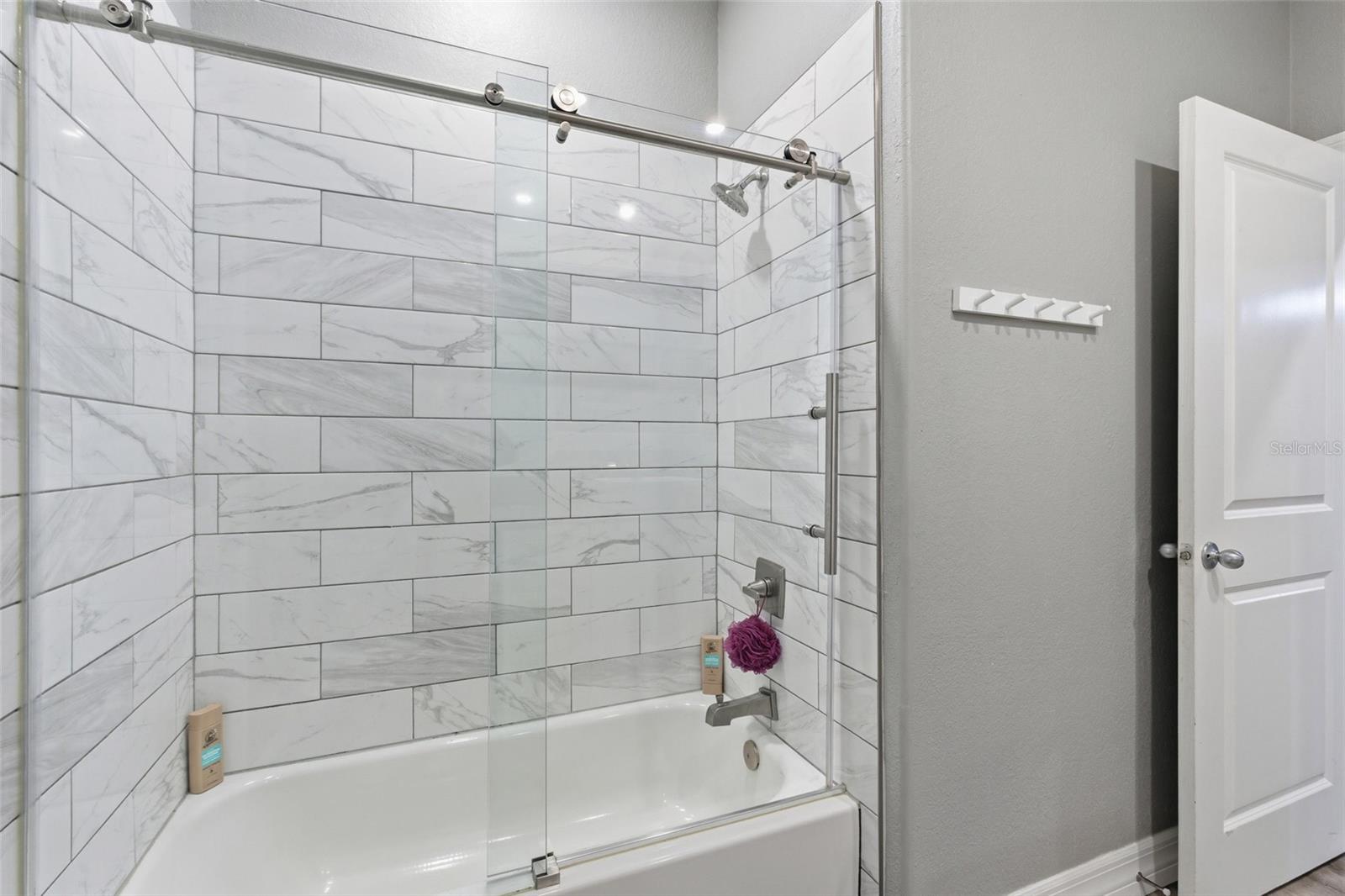 Image 34 of 56 For 13048 Pembroke Circle S