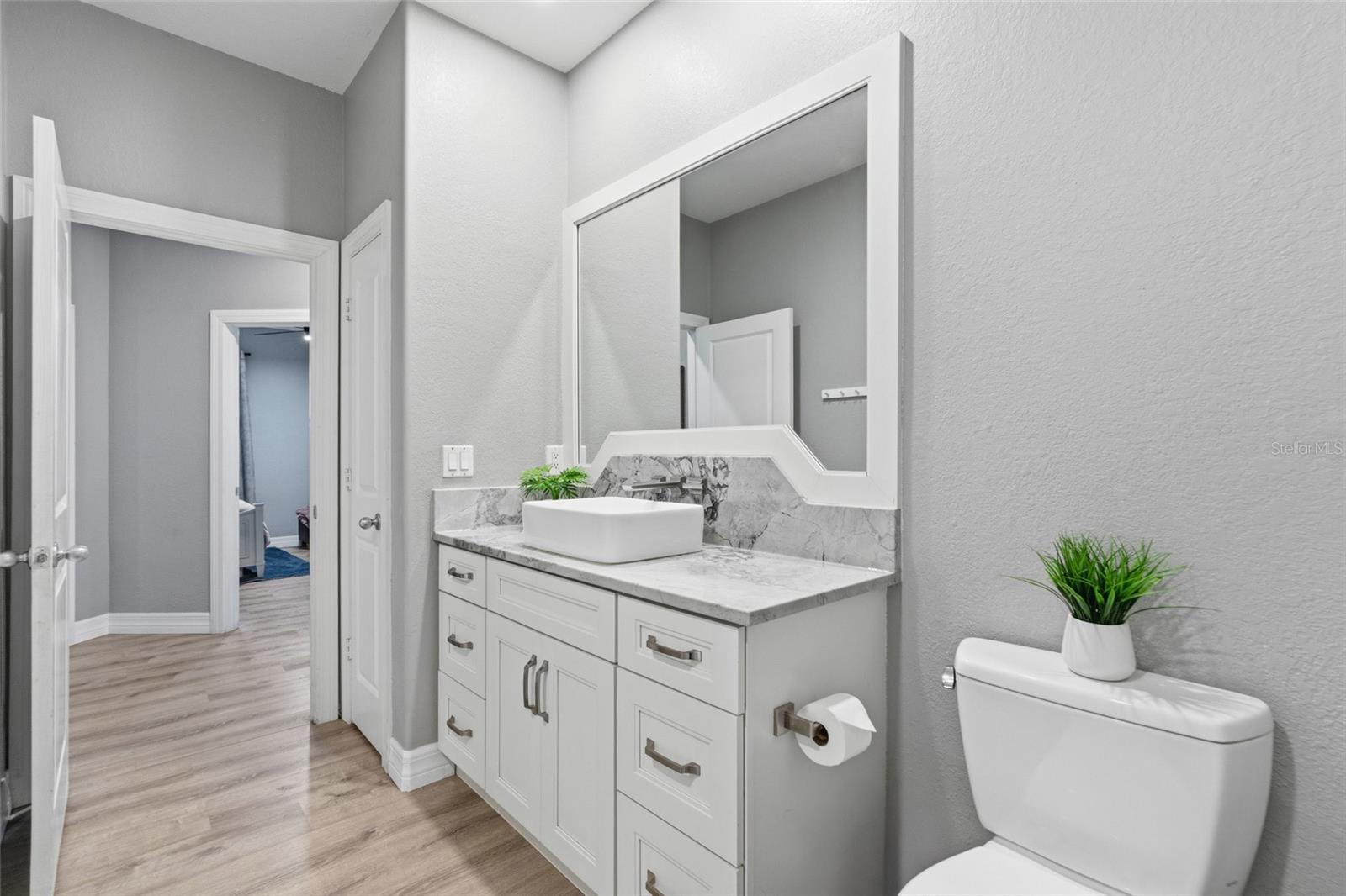 Image 35 of 56 For 13048 Pembroke Circle S