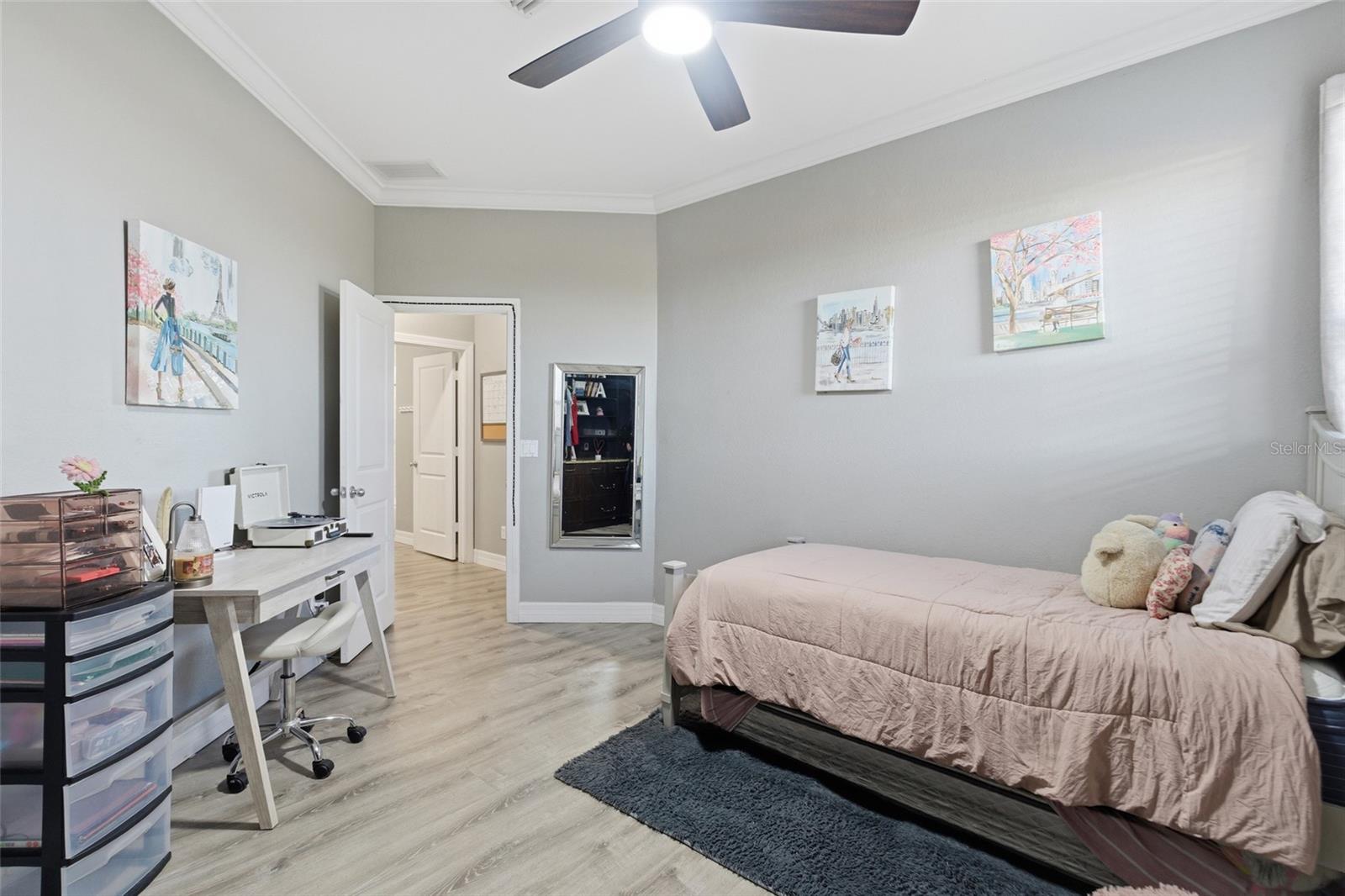 Image 37 of 56 For 13048 Pembroke Circle S