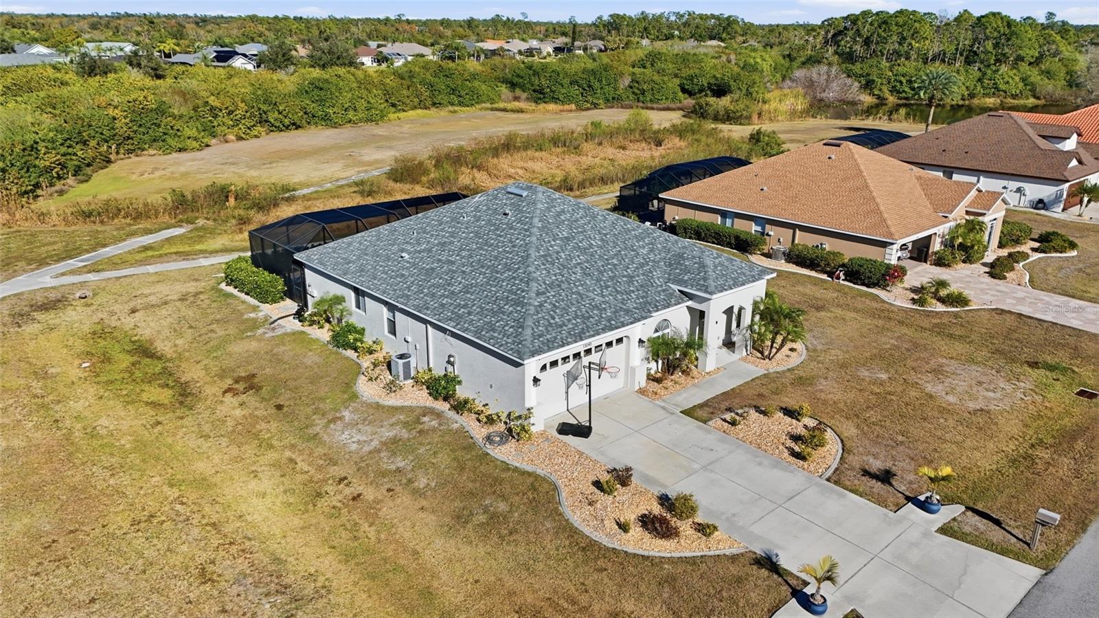 Image 50 of 56 For 13048 Pembroke Circle S