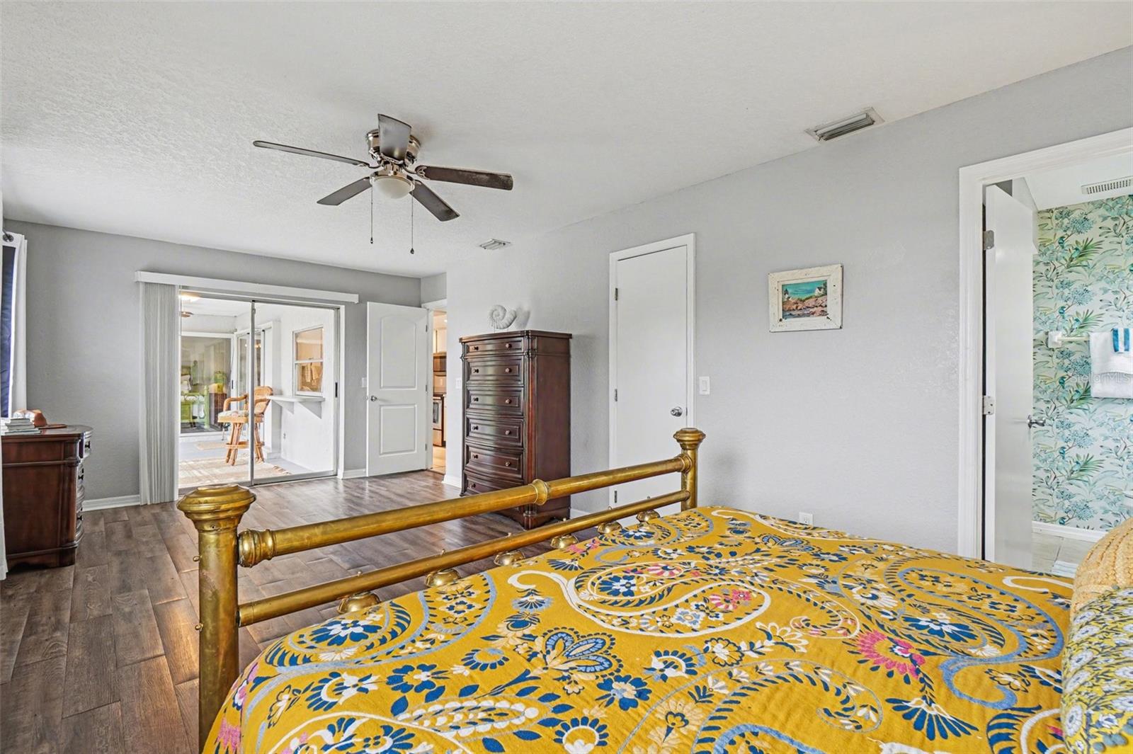 Image 19 of 32 For 3000 Banyan Way