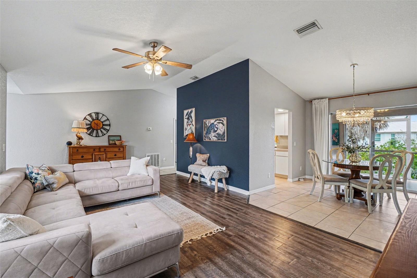 Image 6 of 32 For 3000 Banyan Way