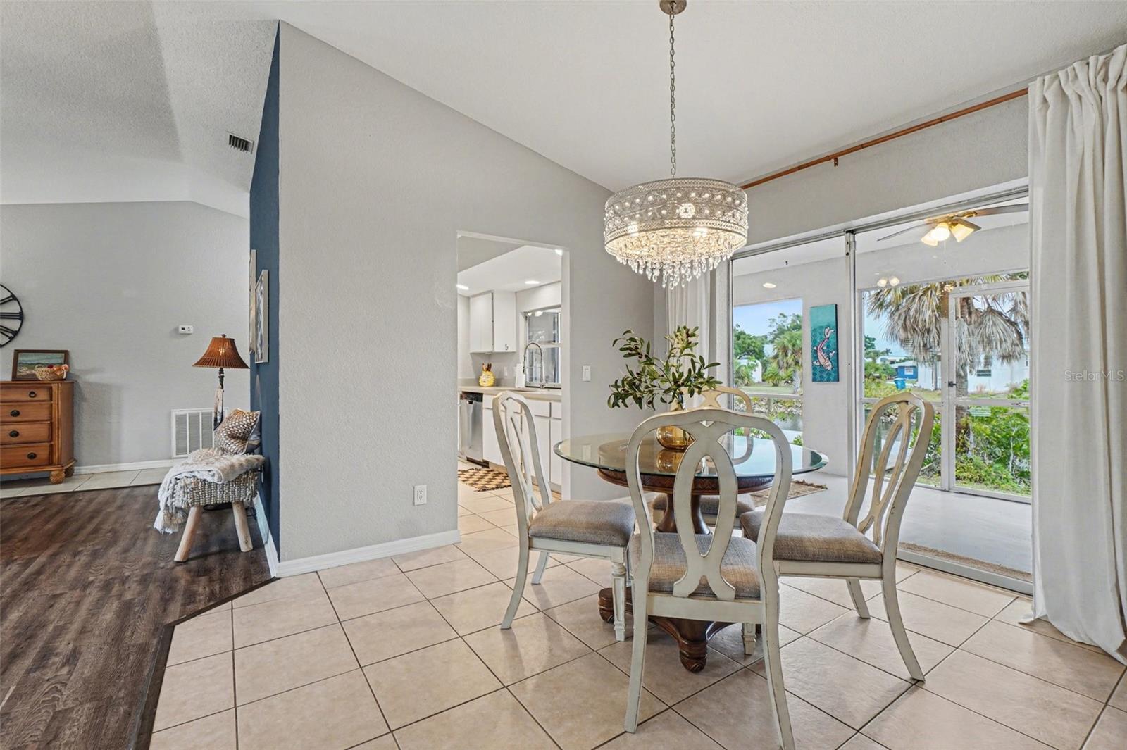 Image 7 of 32 For 3000 Banyan Way