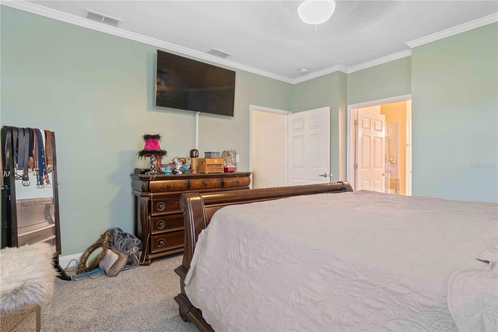 Image 28 of 71 For 8632 Lake Front Court