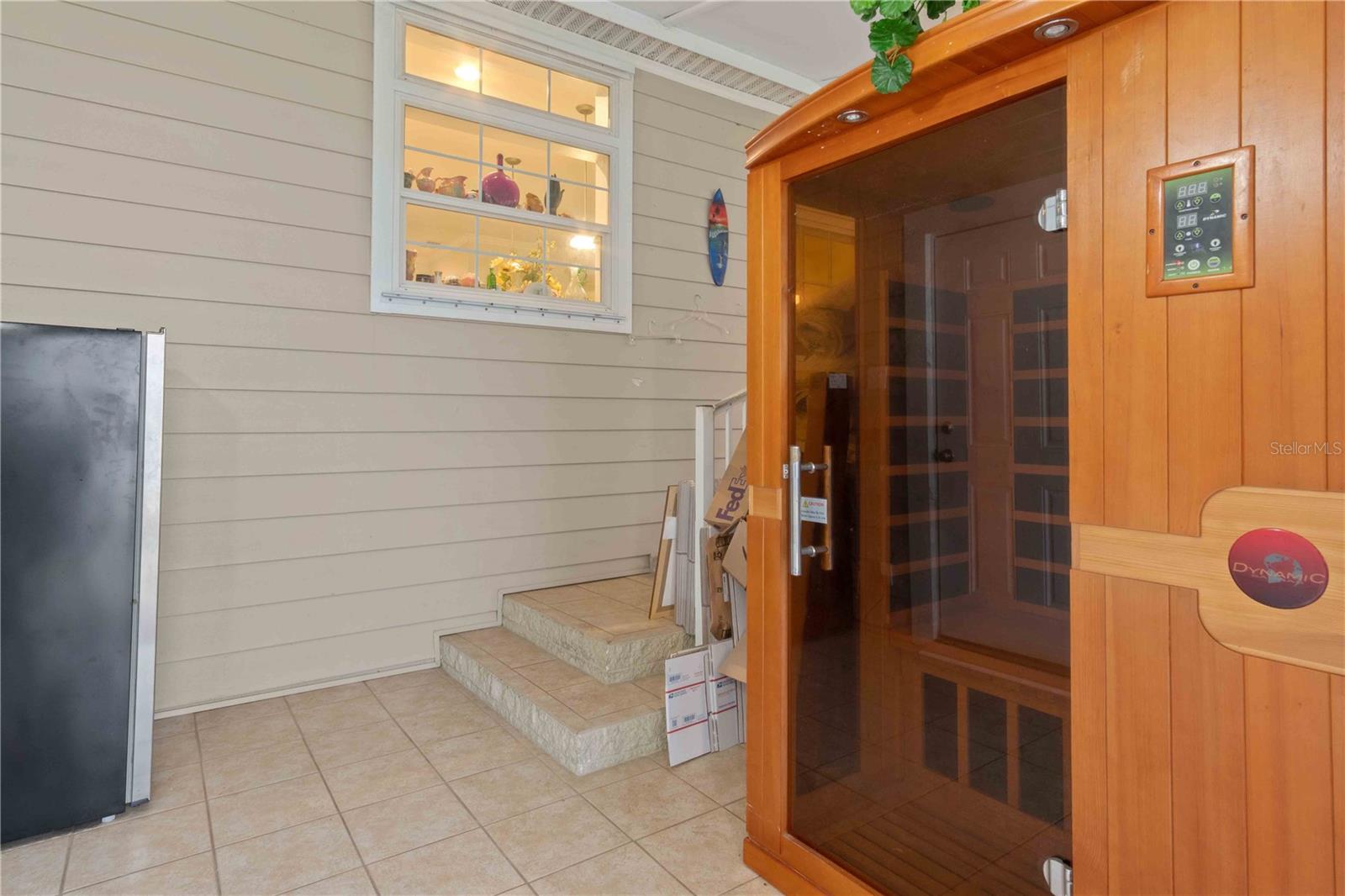 Image 44 of 71 For 8632 Lake Front Court