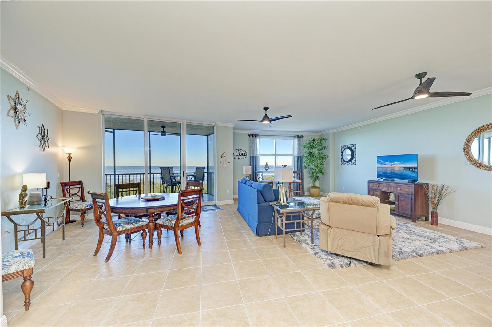Image 17 of 68 For 3329 Sunset Key Circle 407