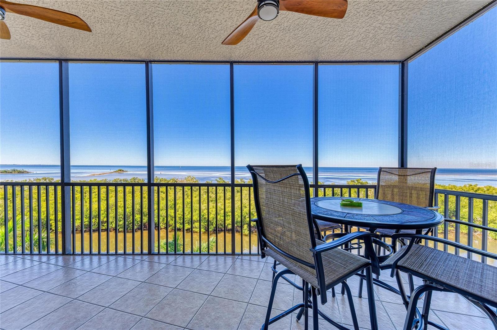 Image 44 of 68 For 3329 Sunset Key Circle 407