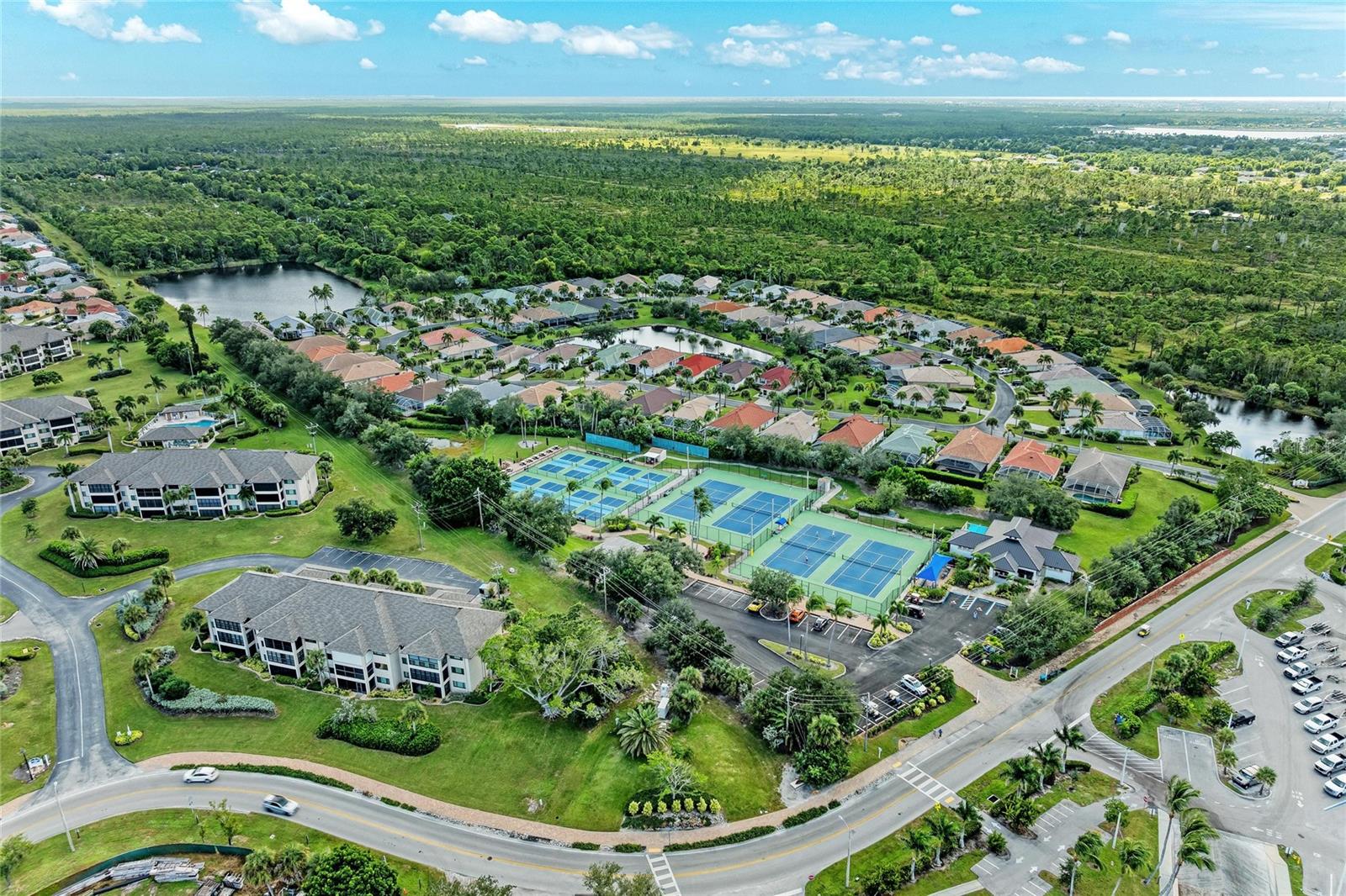 Image 64 of 68 For 3329 Sunset Key Circle 407