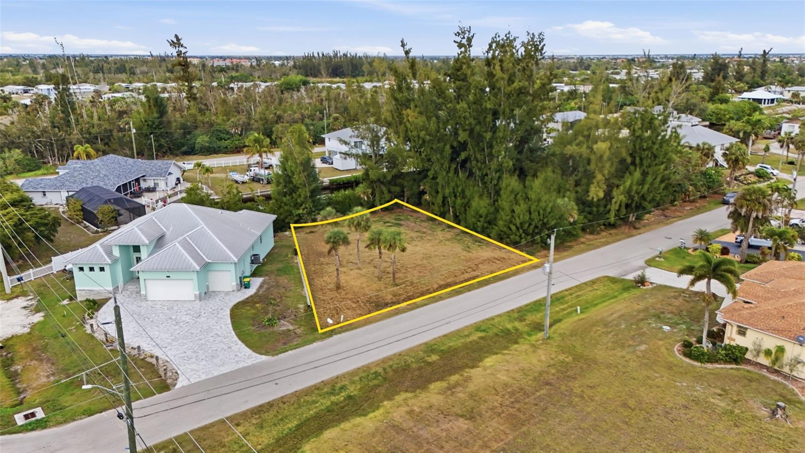 Image 3 of 4 For 3925 Magnolia Way