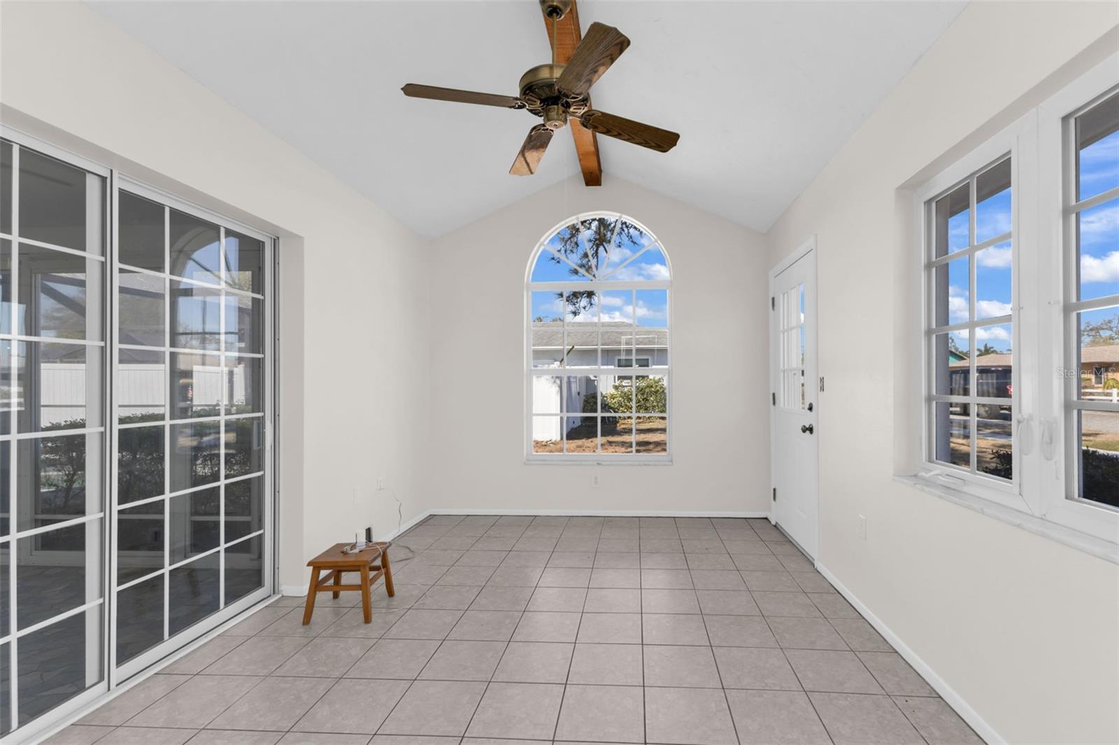 Image 36 of 59 For 4318 Eastwood Drive