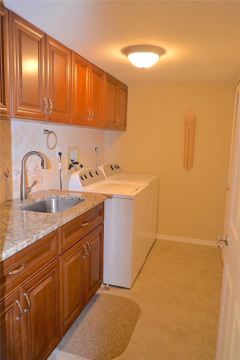 Image 21 of 56 For 220 Coldeway Drive 211