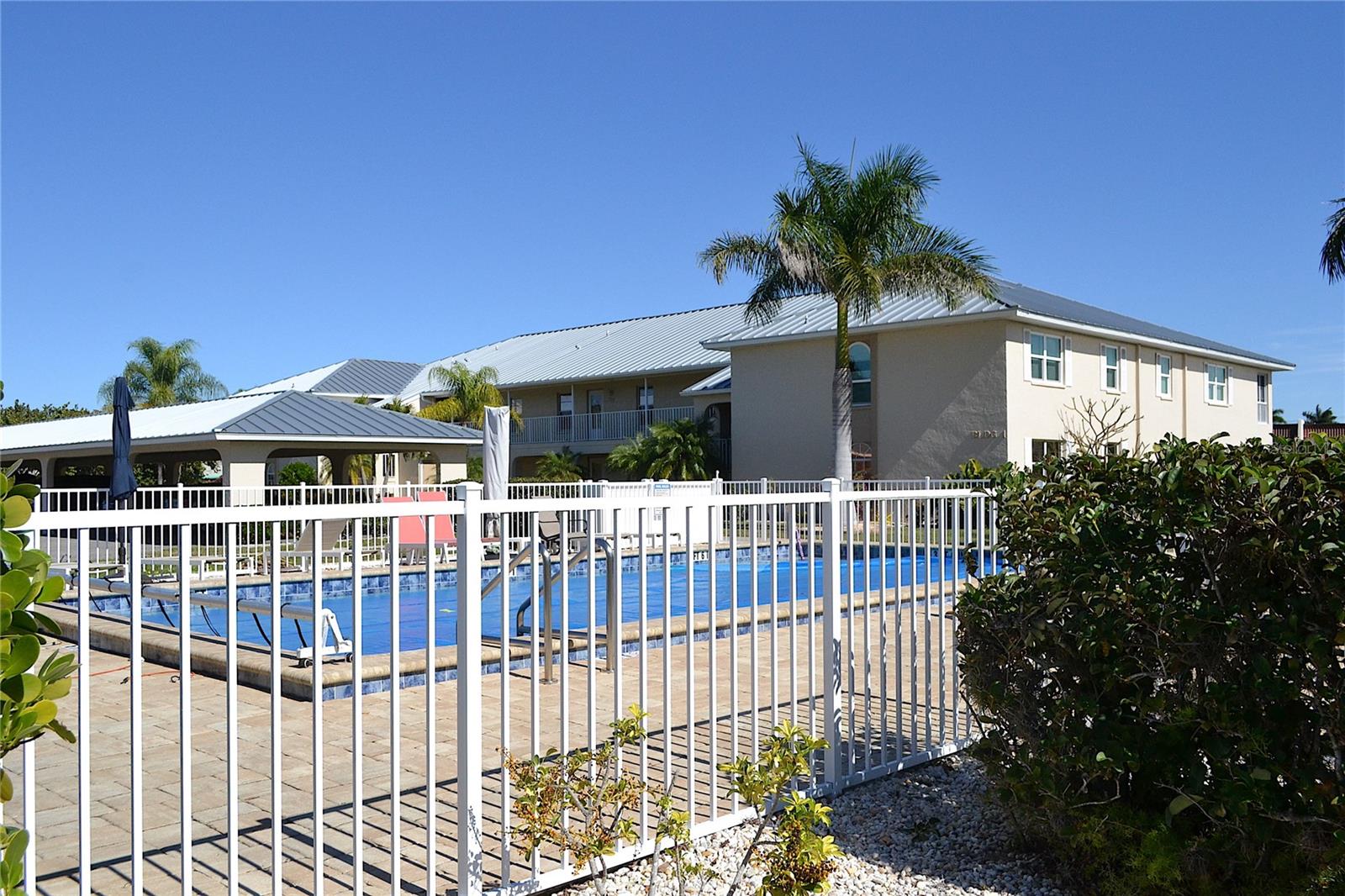 Image 3 of 56 For 220 Coldeway Drive 211