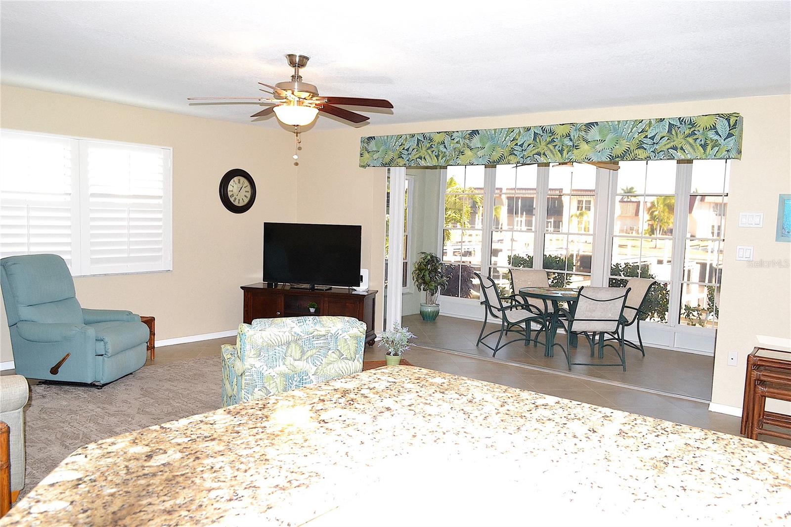 Image 43 of 56 For 220 Coldeway Drive 211