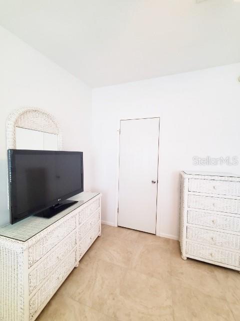 Image 32 of 52 For 29200 Jones Loop Road 125