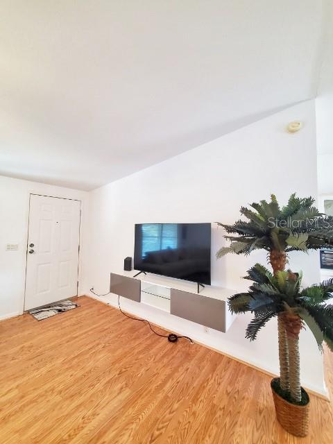 Image 7 of 52 For 29200 Jones Loop Road 125