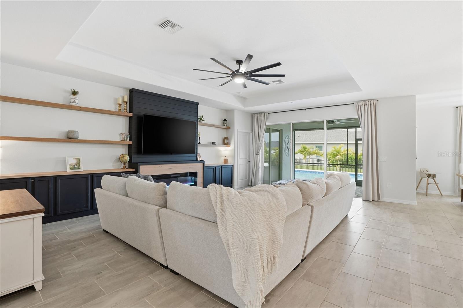 Image 11 of 39 For 17541 Palmetto Pass Lane