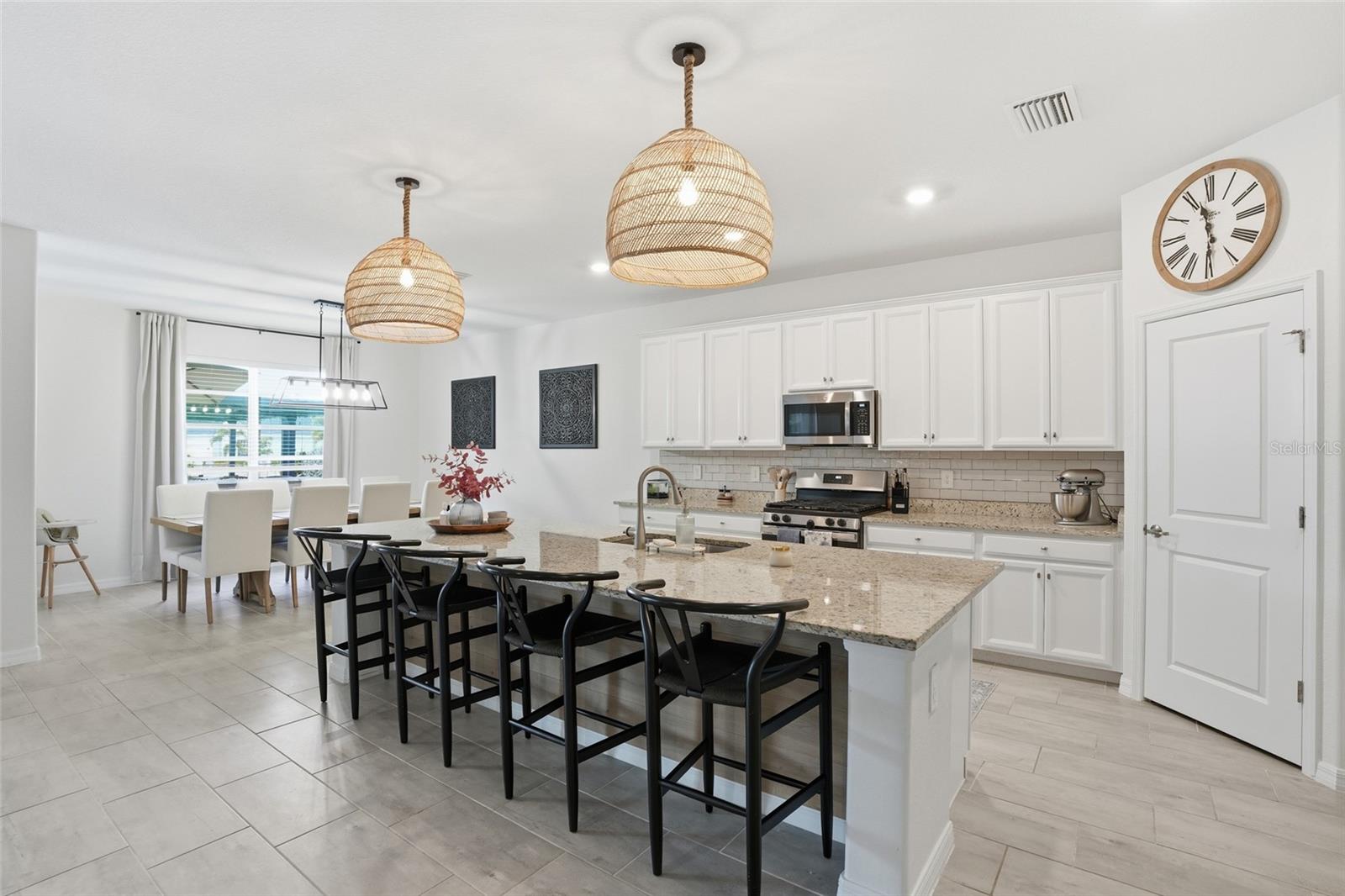 Image 12 of 39 For 17541 Palmetto Pass Lane