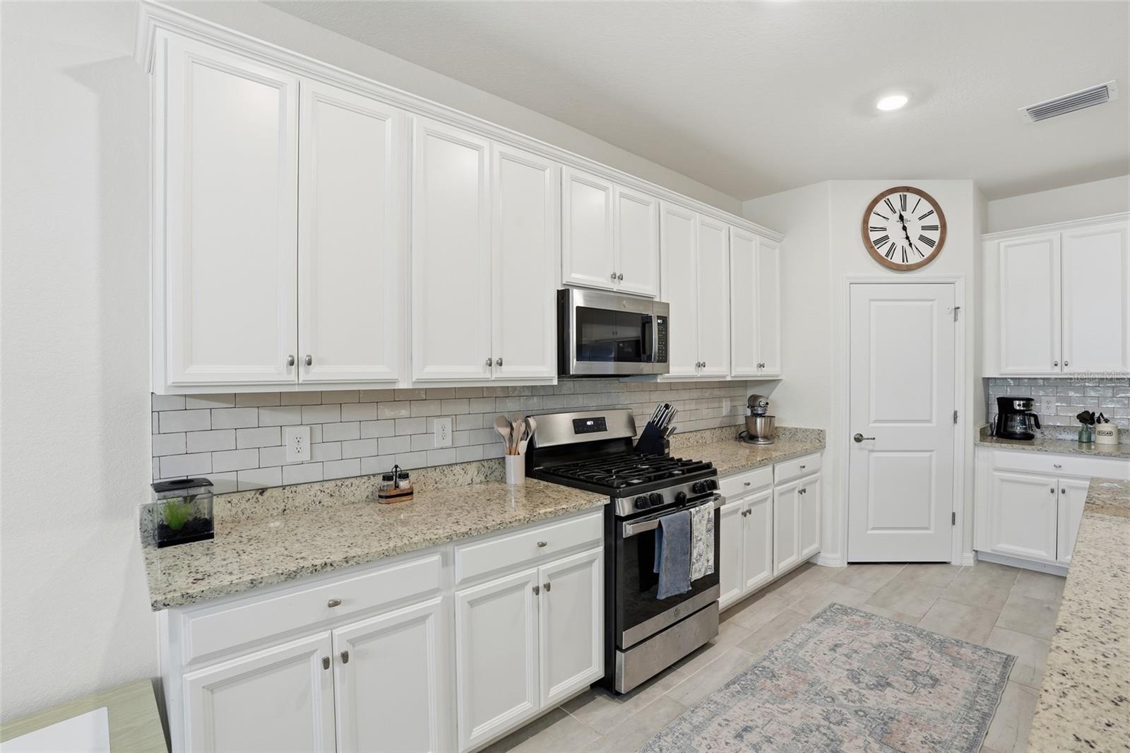 Image 13 of 39 For 17541 Palmetto Pass Lane