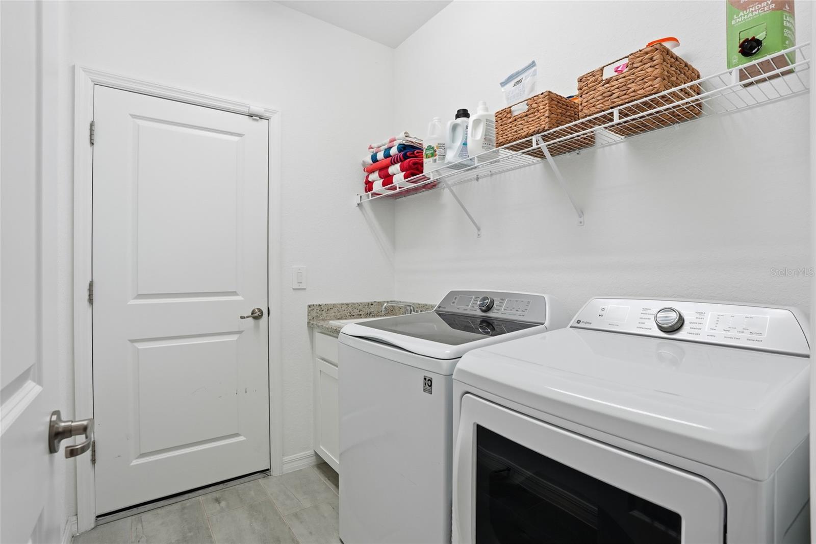 Image 28 of 39 For 17541 Palmetto Pass Lane