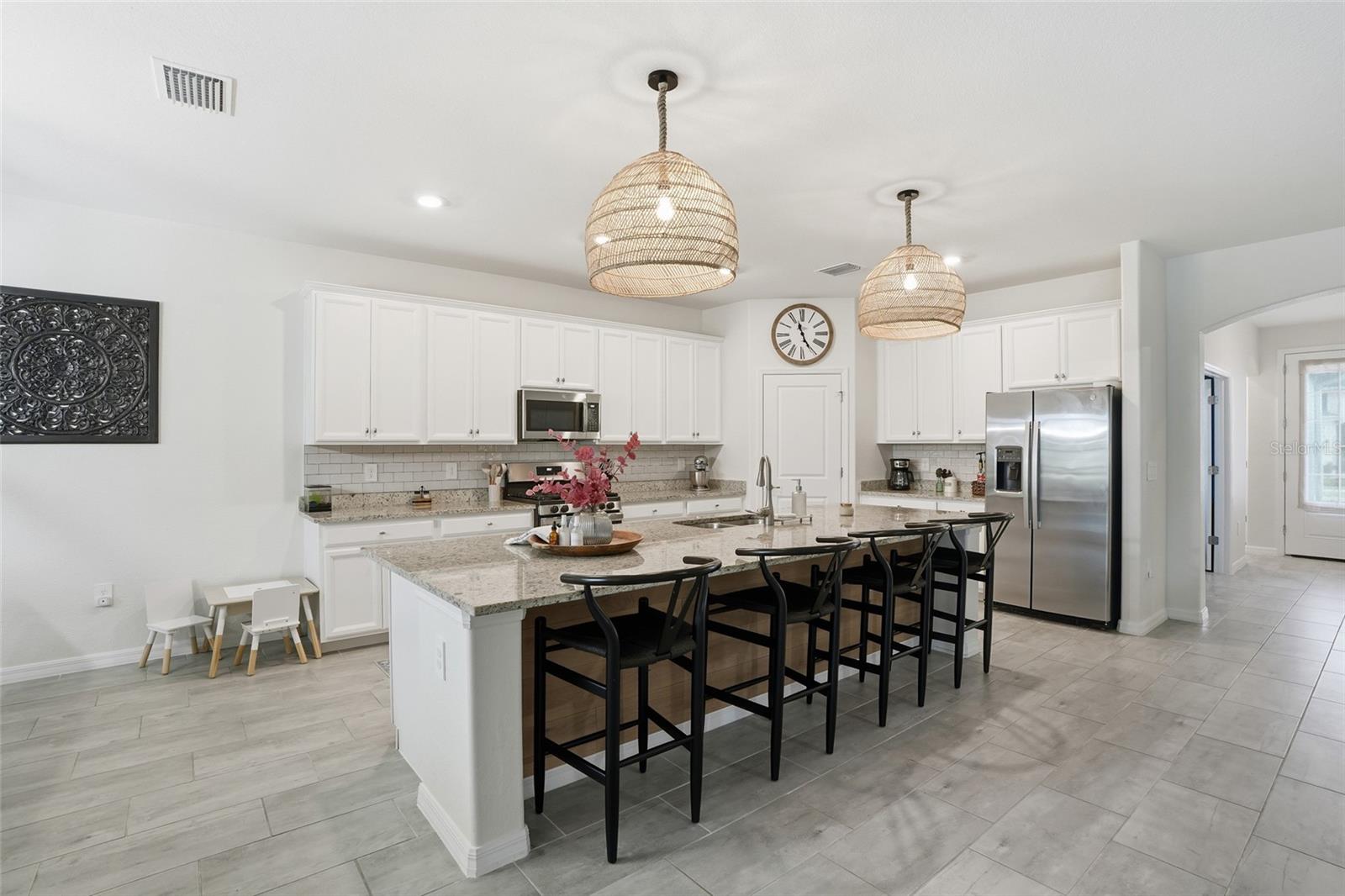 Image 5 of 39 For 17541 Palmetto Pass Lane