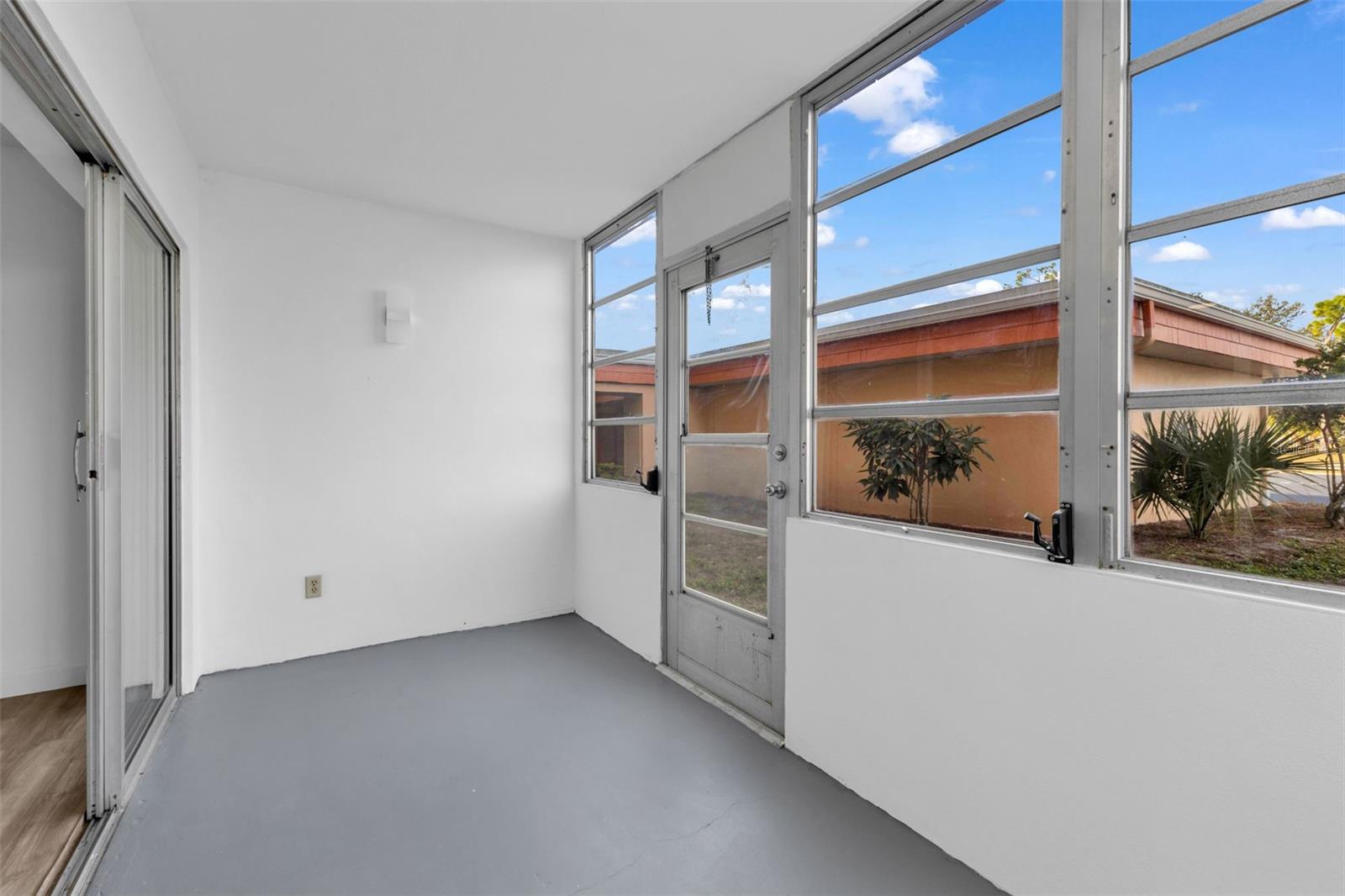 Image 14 of 53 For 2290 Aaron Street 109