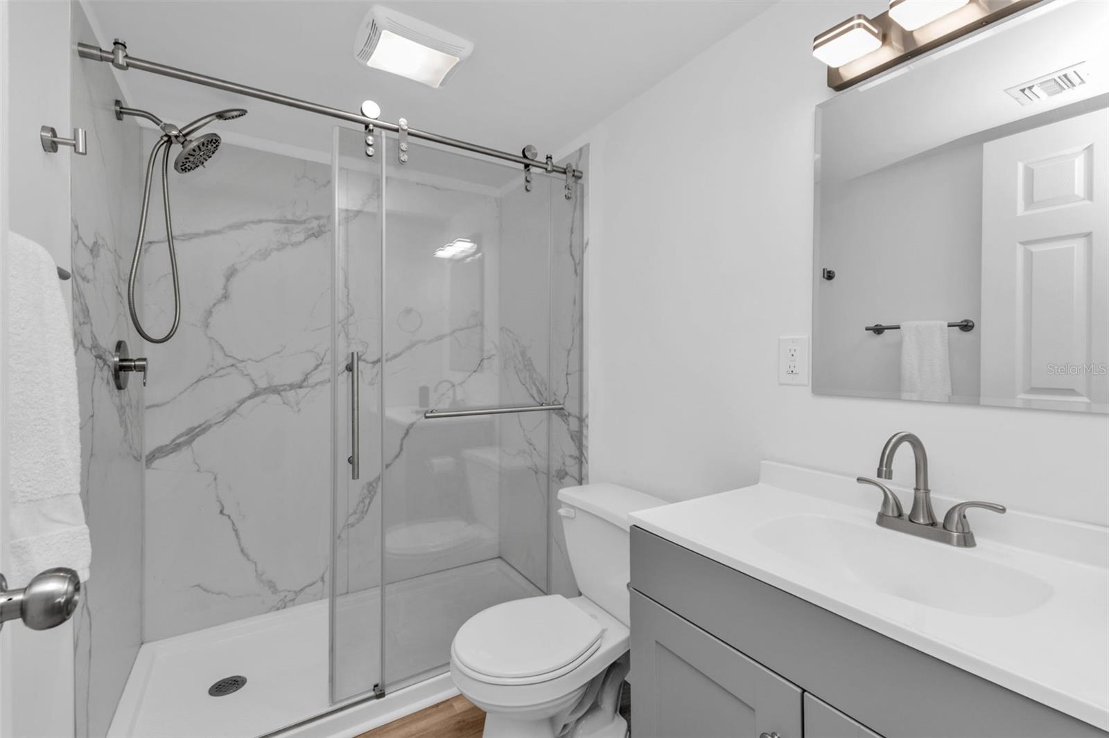 Image 16 of 53 For 2290 Aaron Street 109