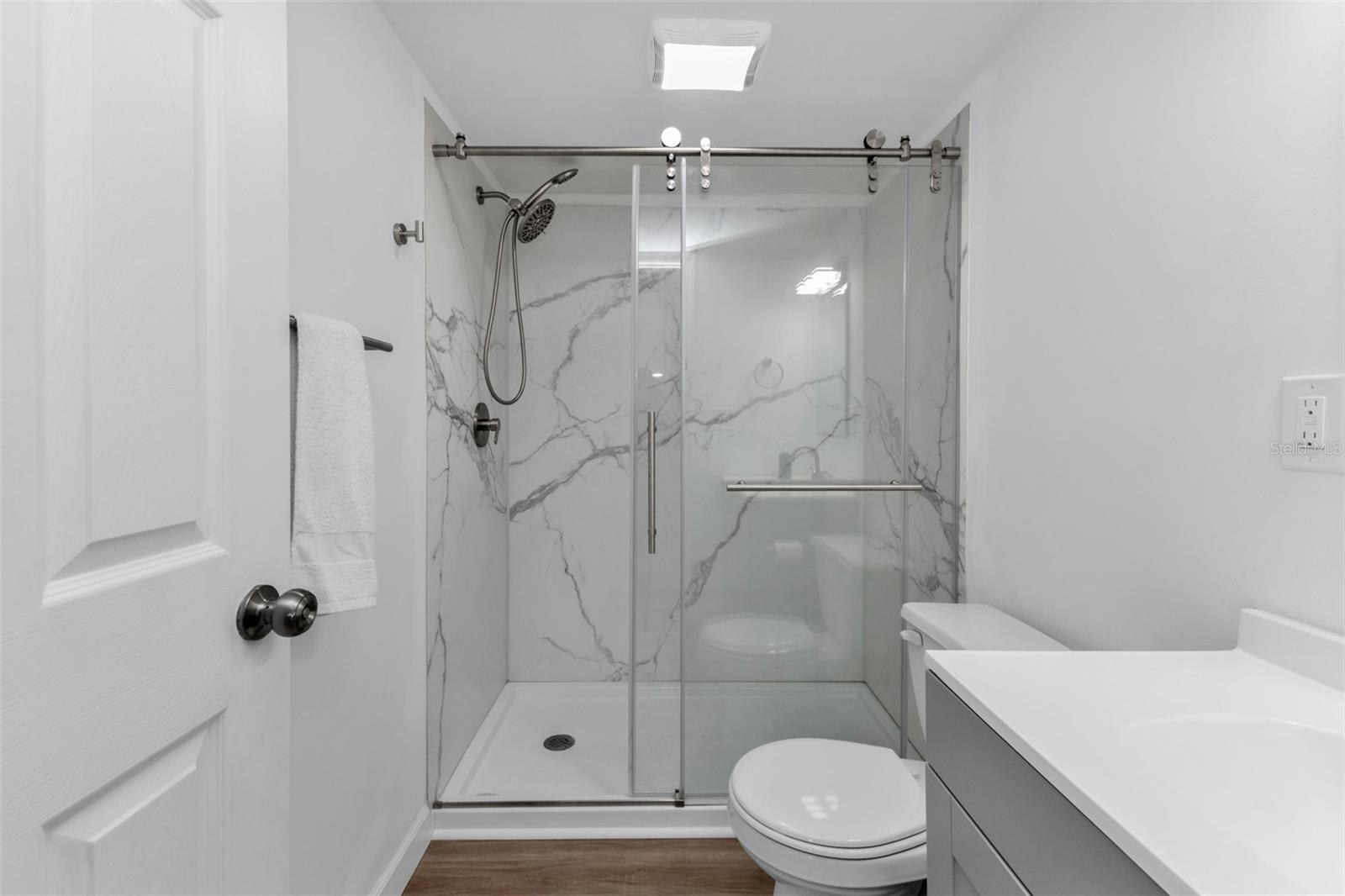 Image 17 of 53 For 2290 Aaron Street 109