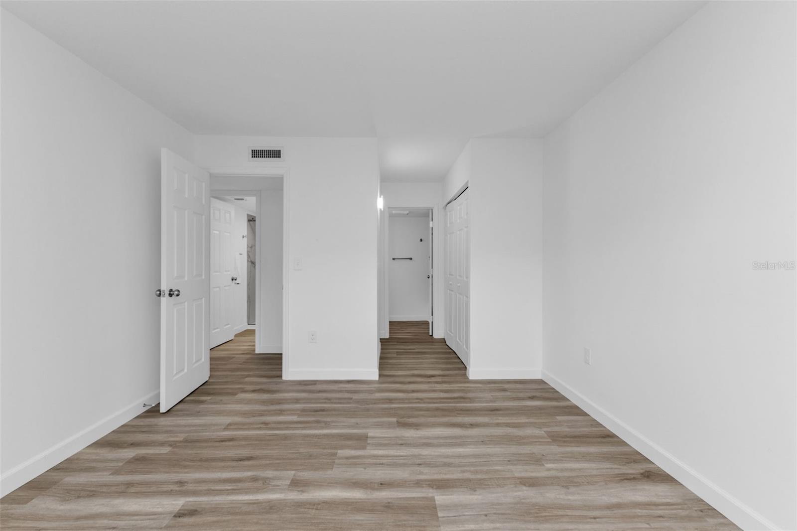 Image 21 of 53 For 2290 Aaron Street 109