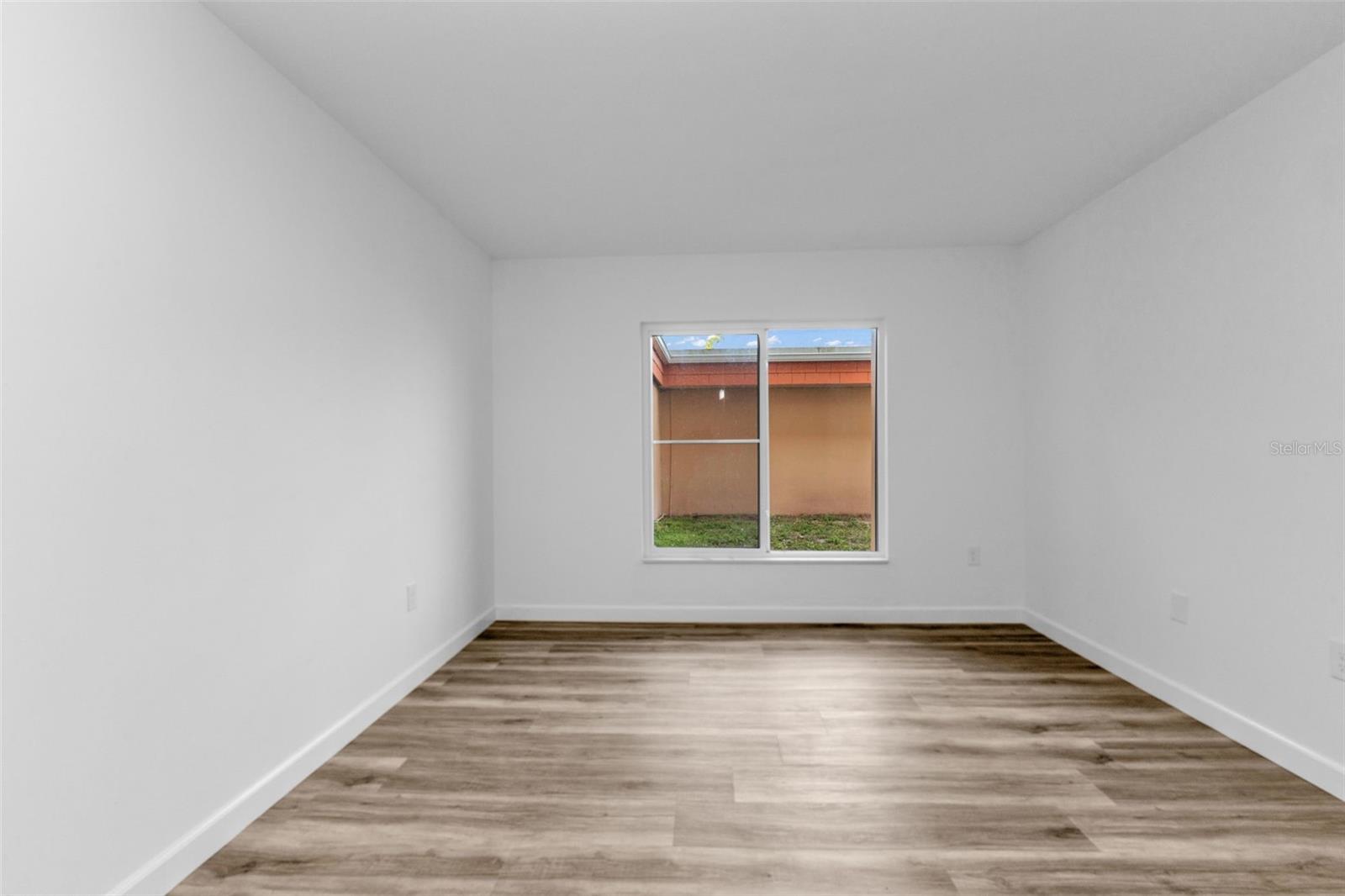 Image 22 of 53 For 2290 Aaron Street 109