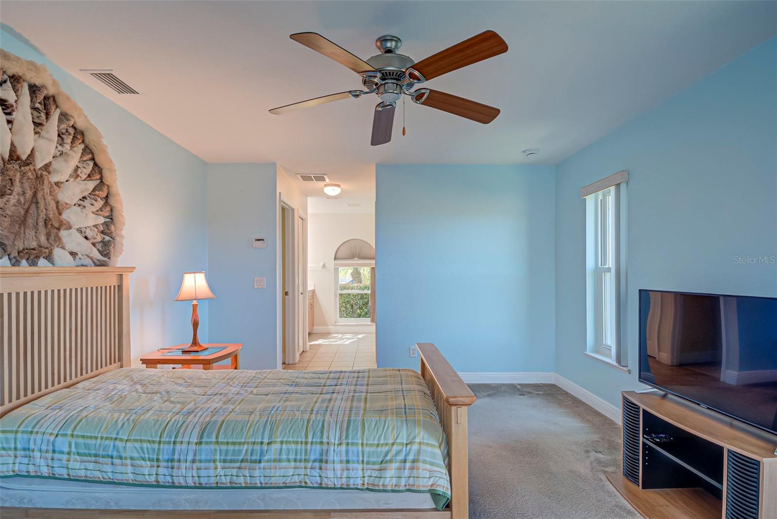 Image 12 of 24 For 24490 Julian Court