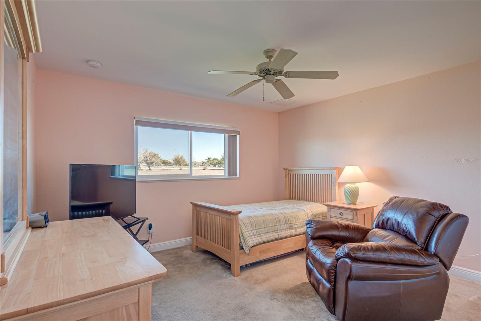 Image 14 of 24 For 24490 Julian Court