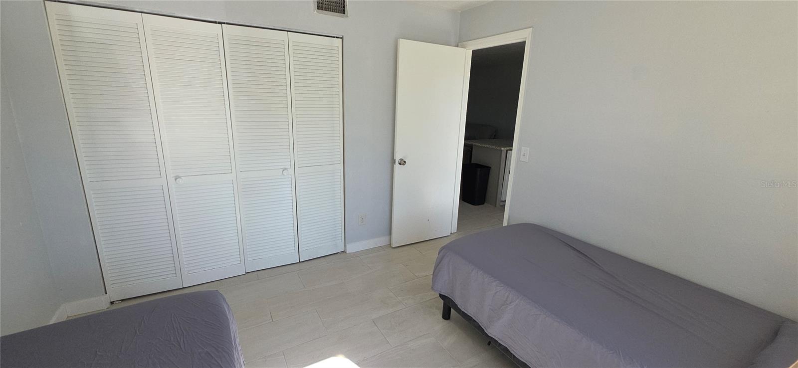 Image 17 of 25 For 22523 Westchester Boulevard 103f