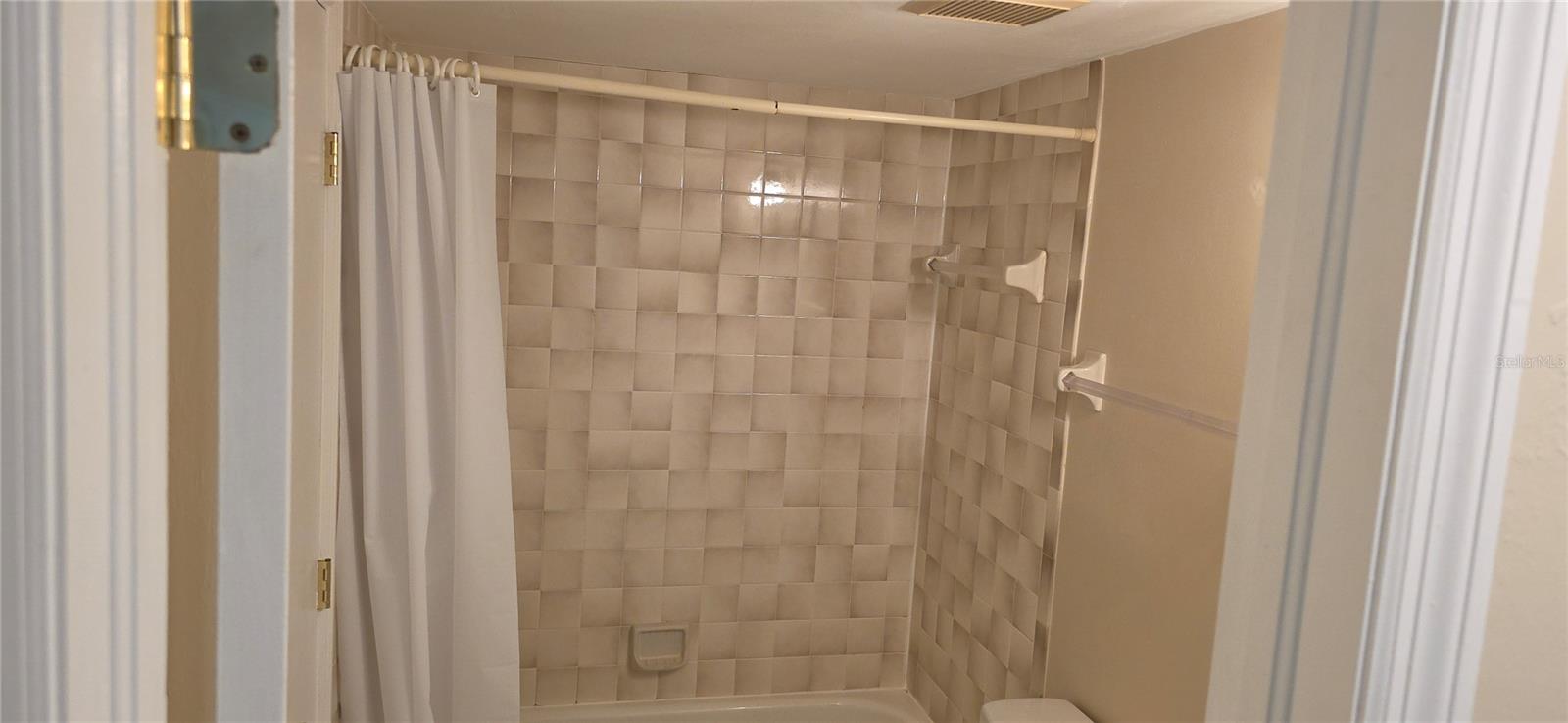 Image 16 of 31 For 22523 Westchester Boulevard 203c