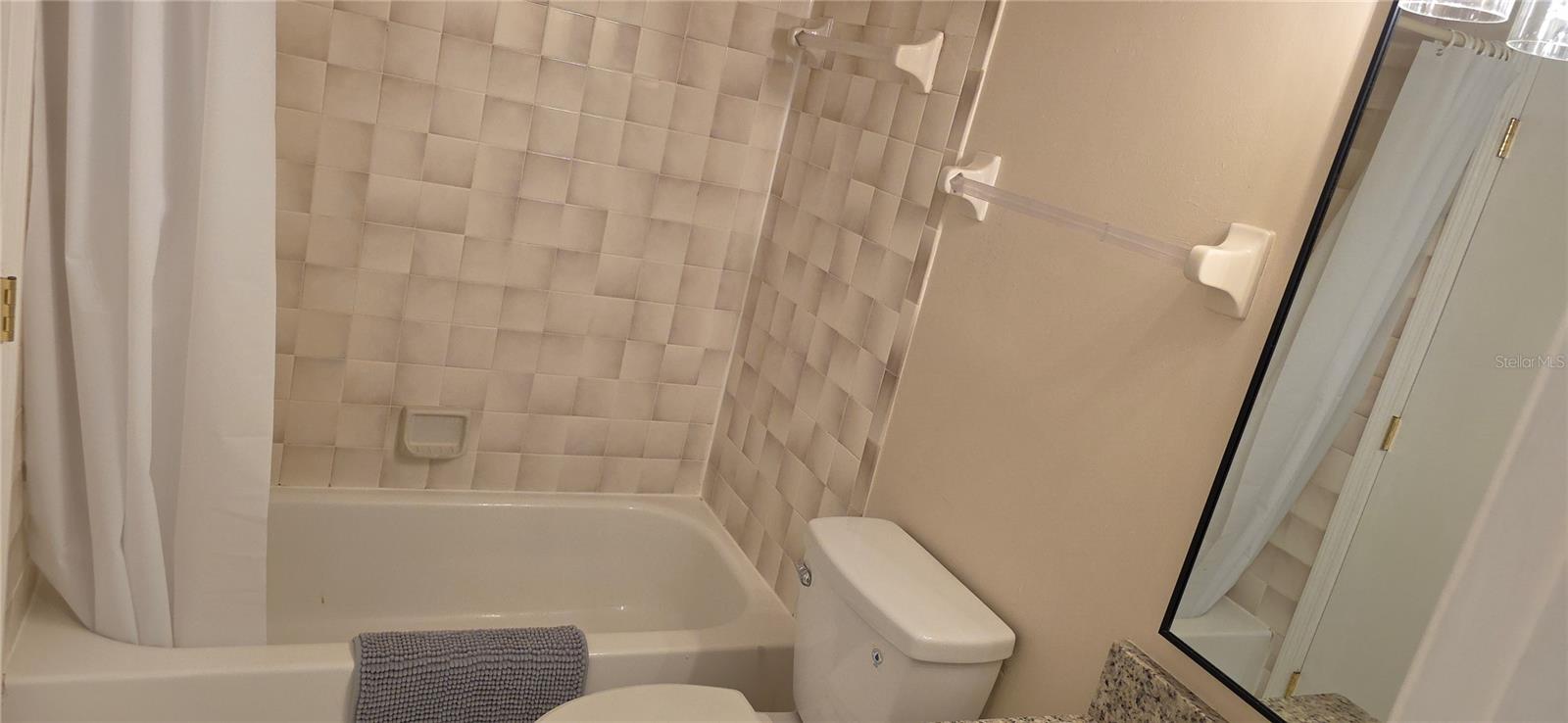 Image 17 of 31 For 22523 Westchester Boulevard 203c