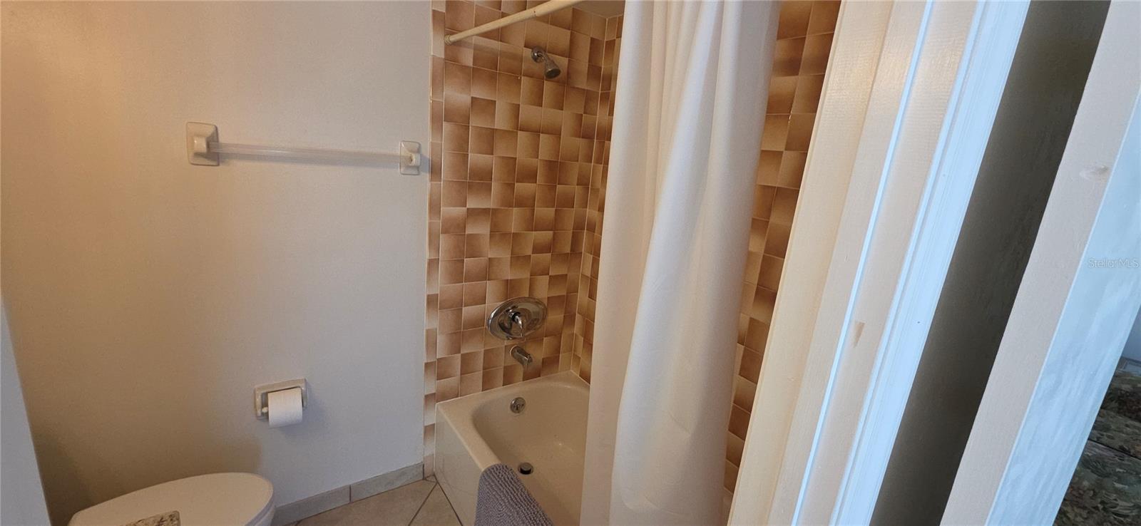 Image 23 of 31 For 22523 Westchester Boulevard 203c