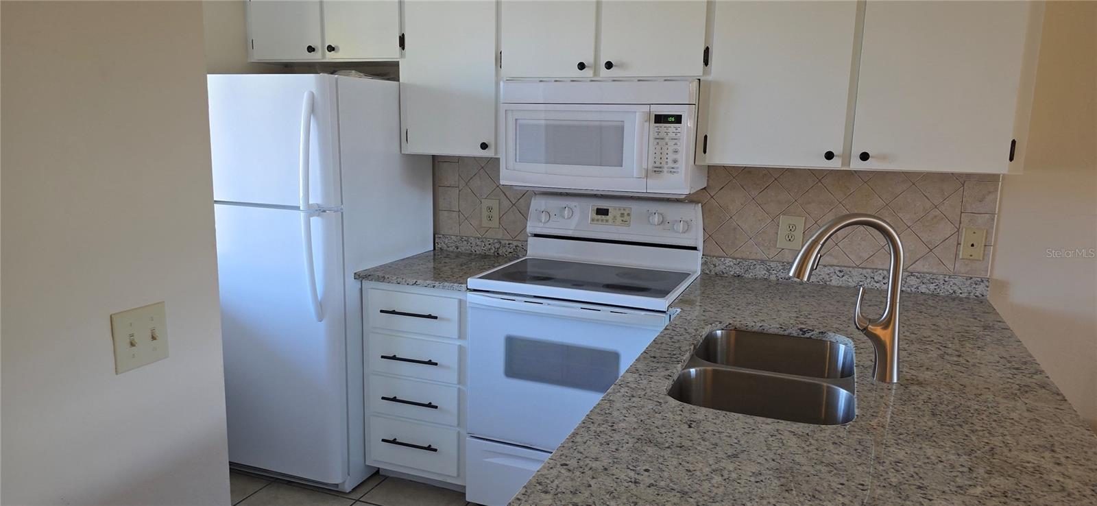 Image 6 of 31 For 22523 Westchester Boulevard 203c