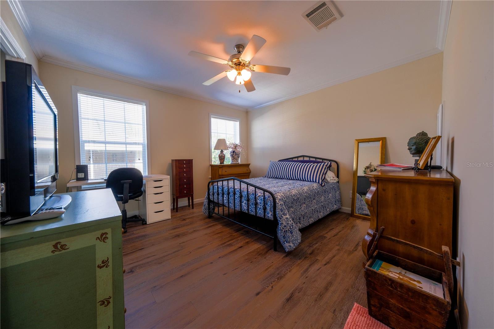 Image 15 of 27 For 701 Aqui Esta Dr  96