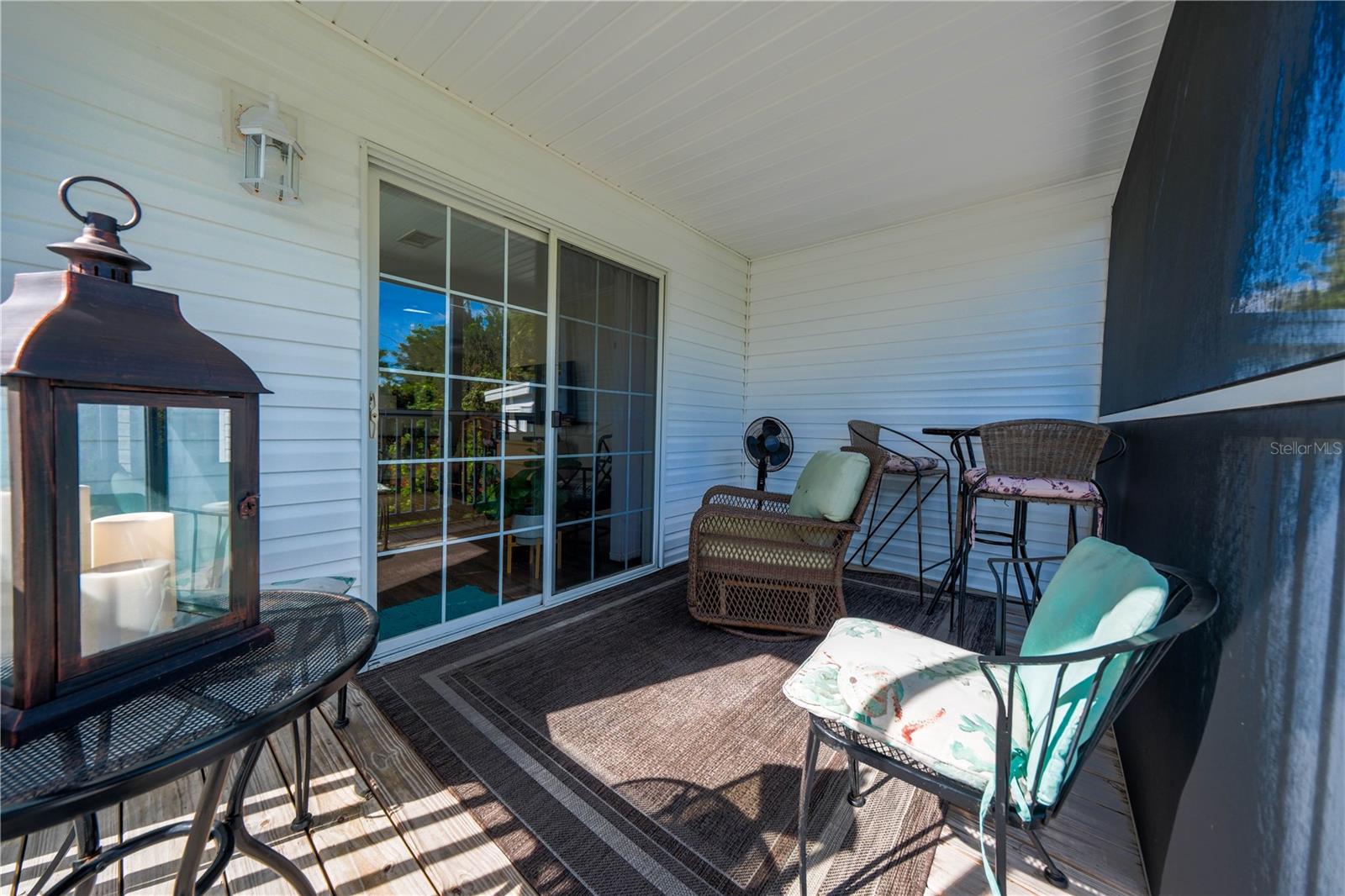 Image 20 of 27 For 701 Aqui Esta Dr  96