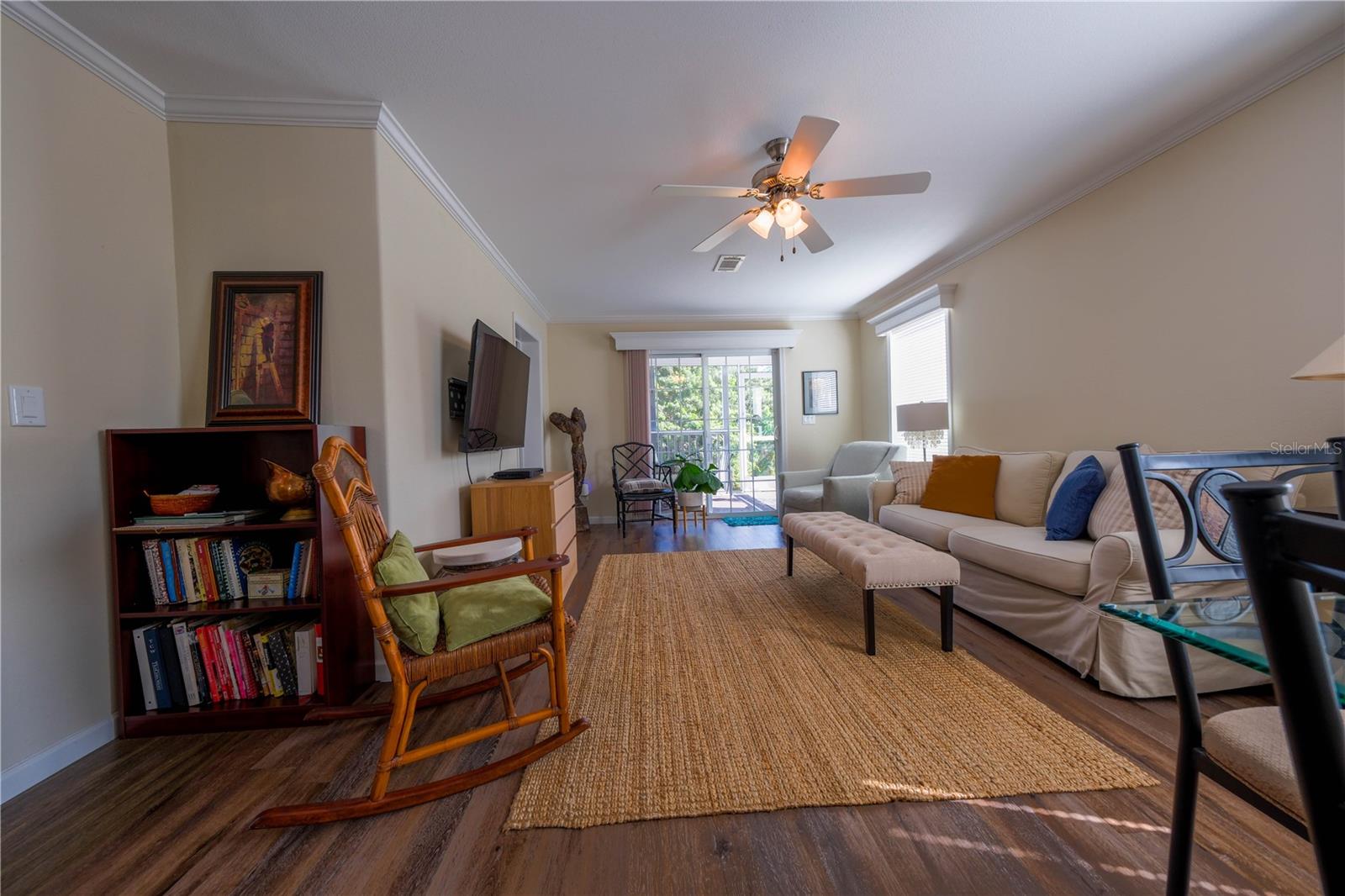 Image 3 of 27 For 701 Aqui Esta Dr  96