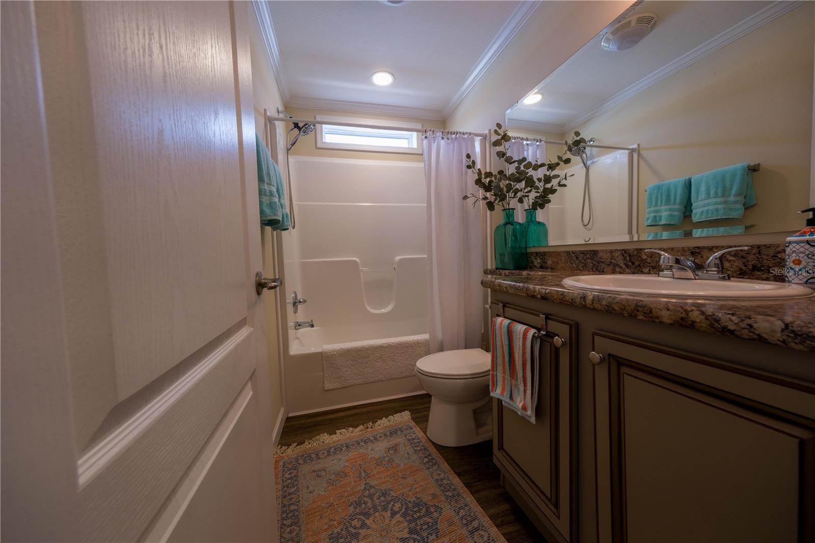 Image 7 of 27 For 701 Aqui Esta Dr  96