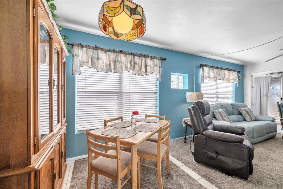 Image 12 of 41 For 370 Duxbury Avenue