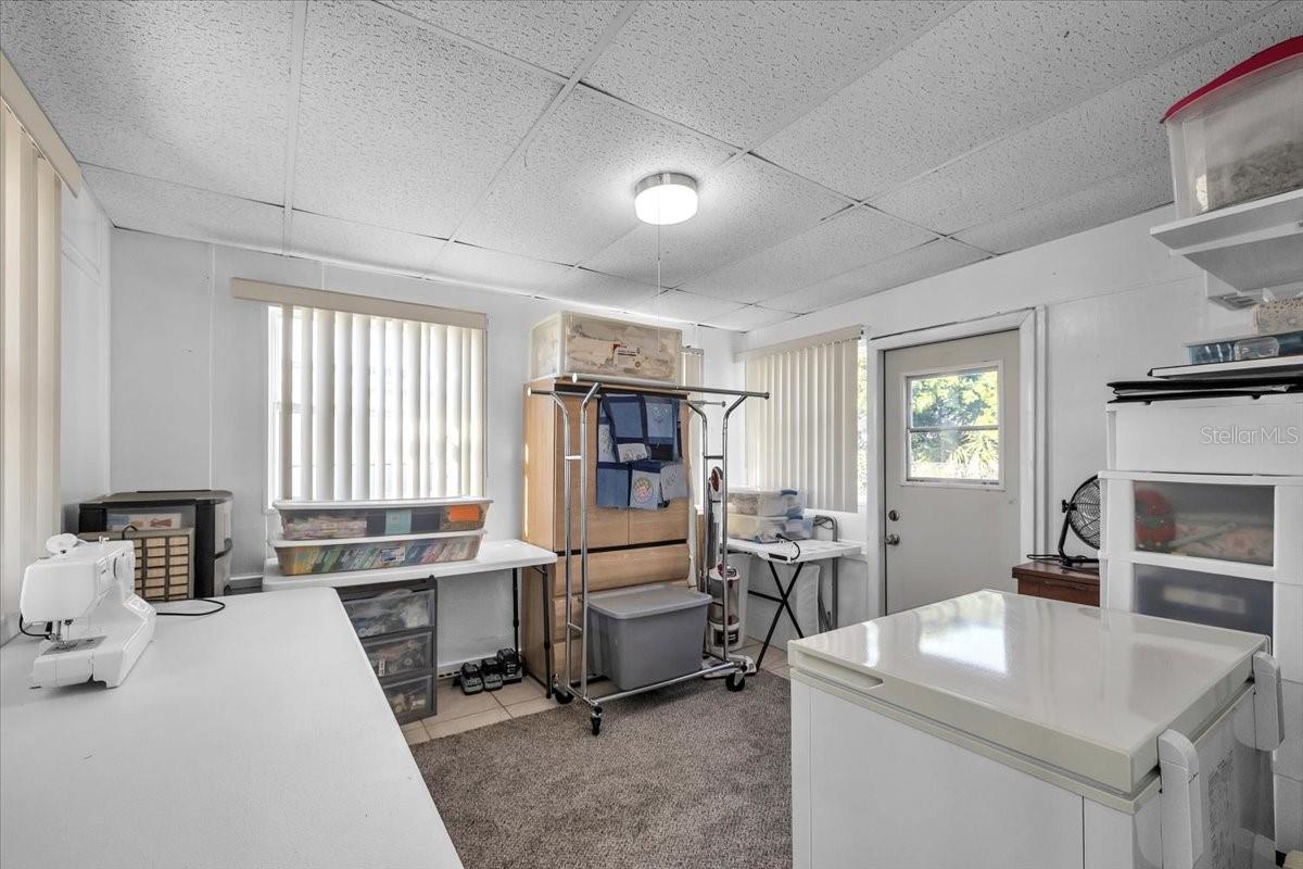 Image 24 of 41 For 370 Duxbury Avenue