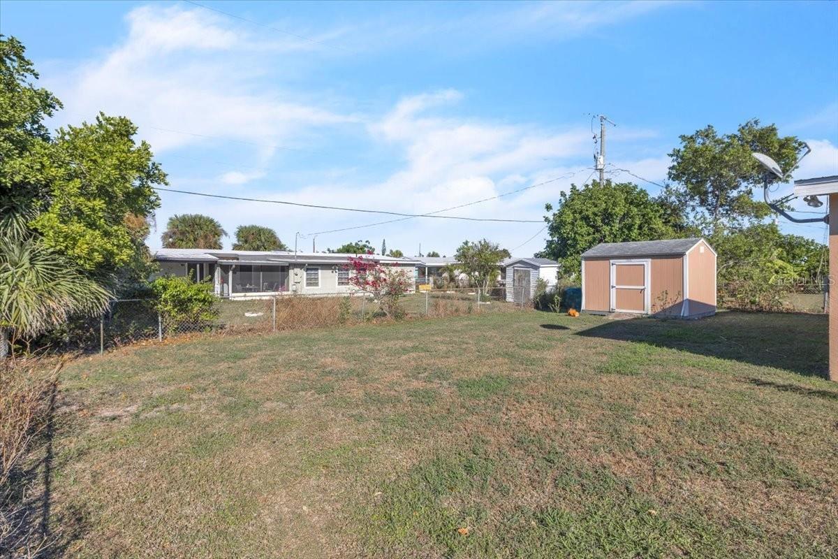 Image 29 of 41 For 370 Duxbury Avenue