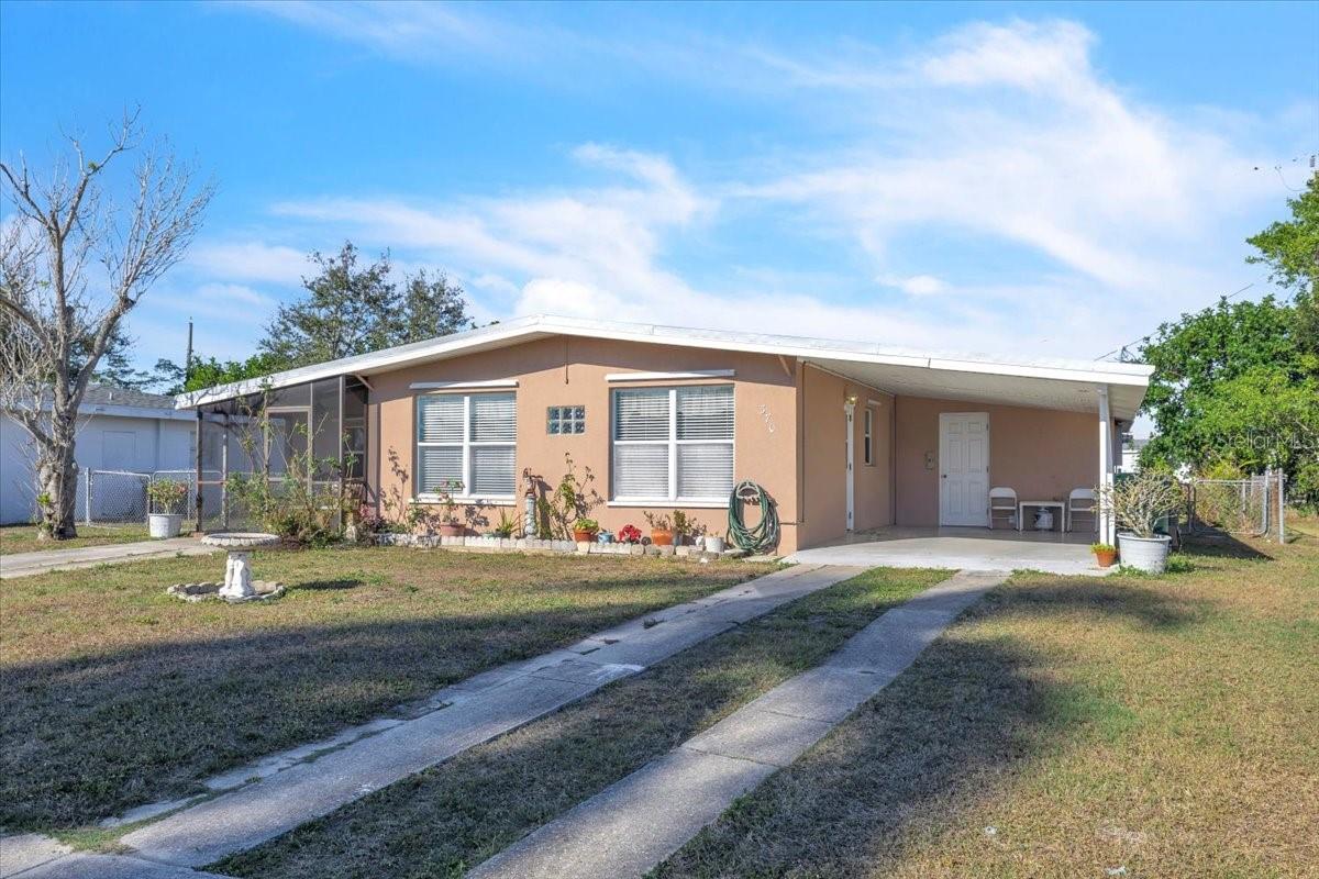 Image 30 of 41 For 370 Duxbury Avenue