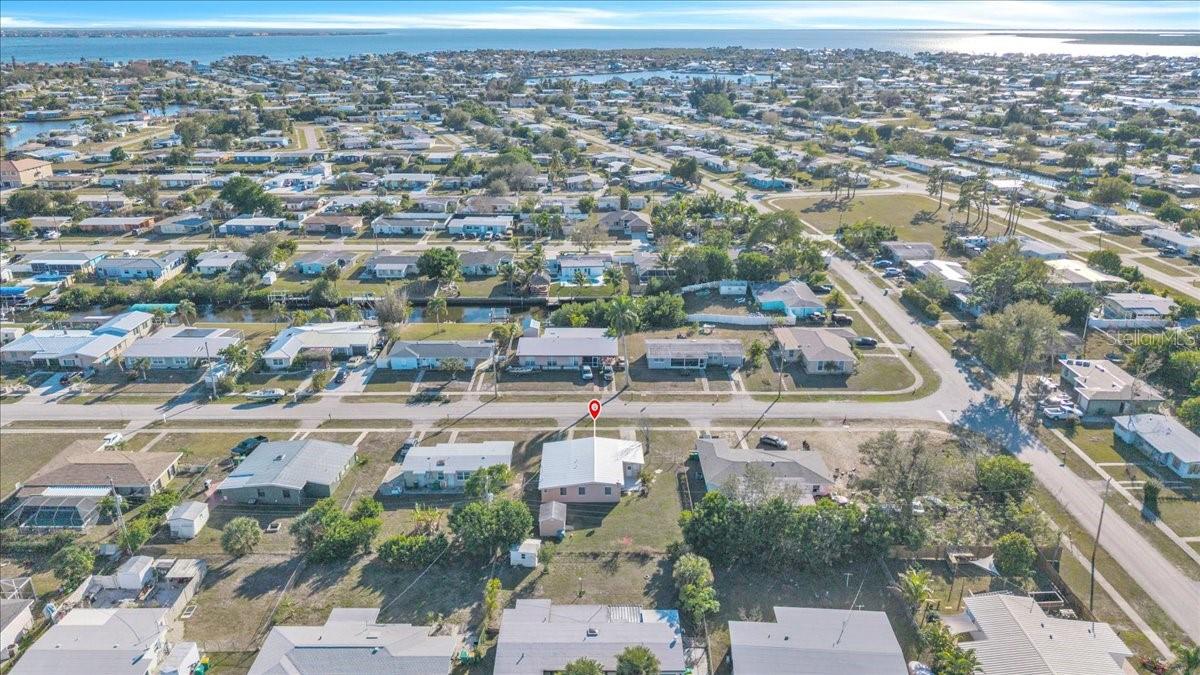 Image 38 of 41 For 370 Duxbury Avenue