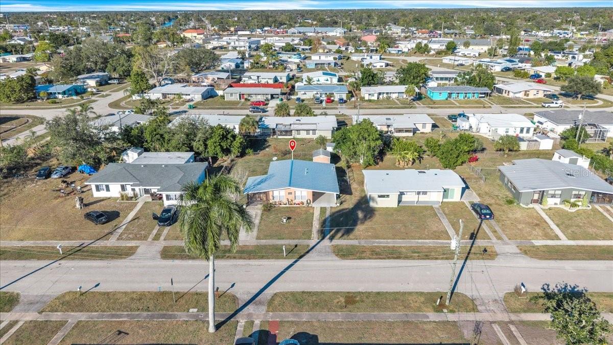 Image 40 of 41 For 370 Duxbury Avenue