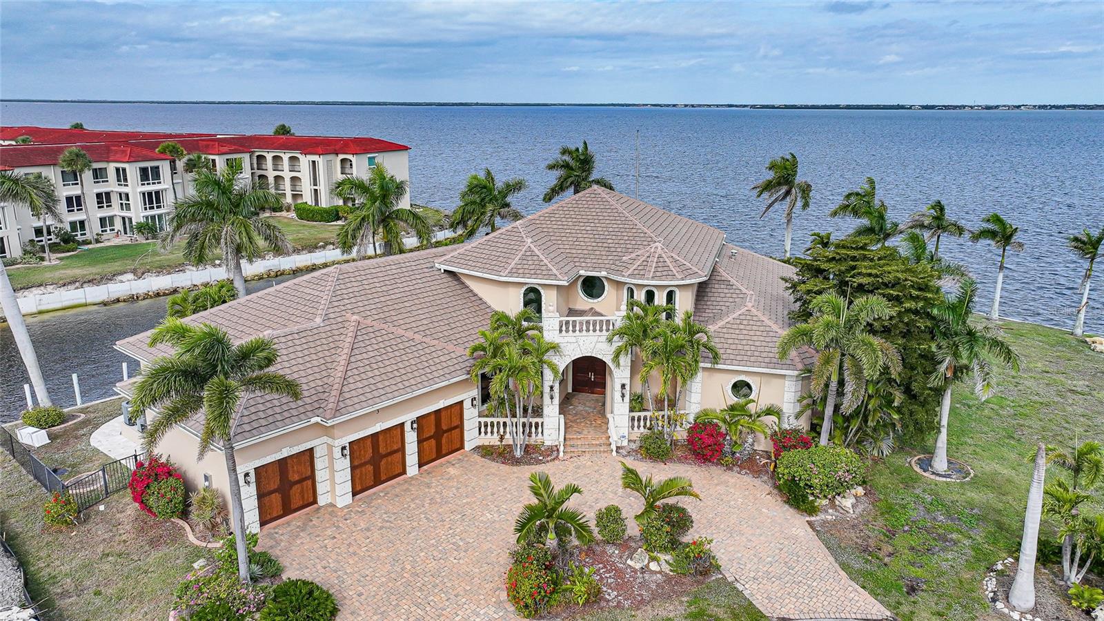 Image 3 of 65 For 3 Hibiscus Drive