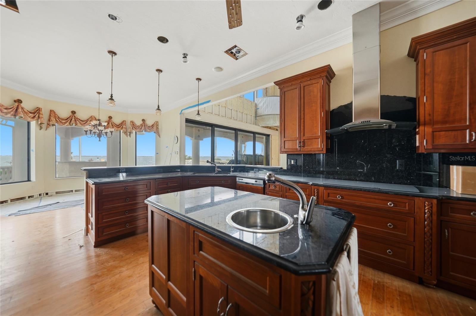 Image 46 of 65 For 3 Hibiscus Drive