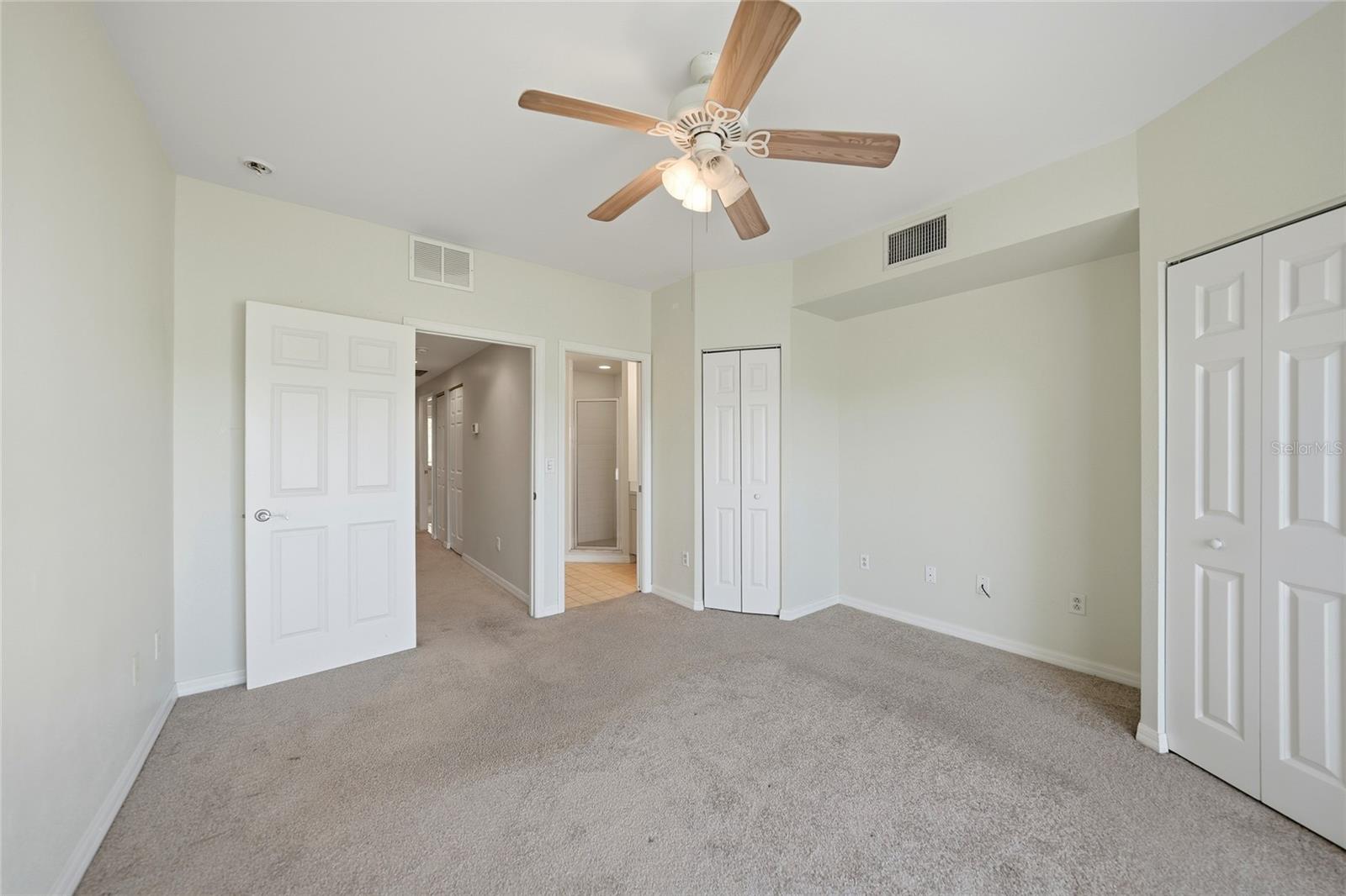 Image 18 of 41 For 1196 Rio De Janeiro Avenue C203